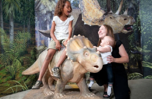 dinosaurs and mom/child